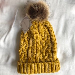 Yellow Beanie w|Pom Pom NWT